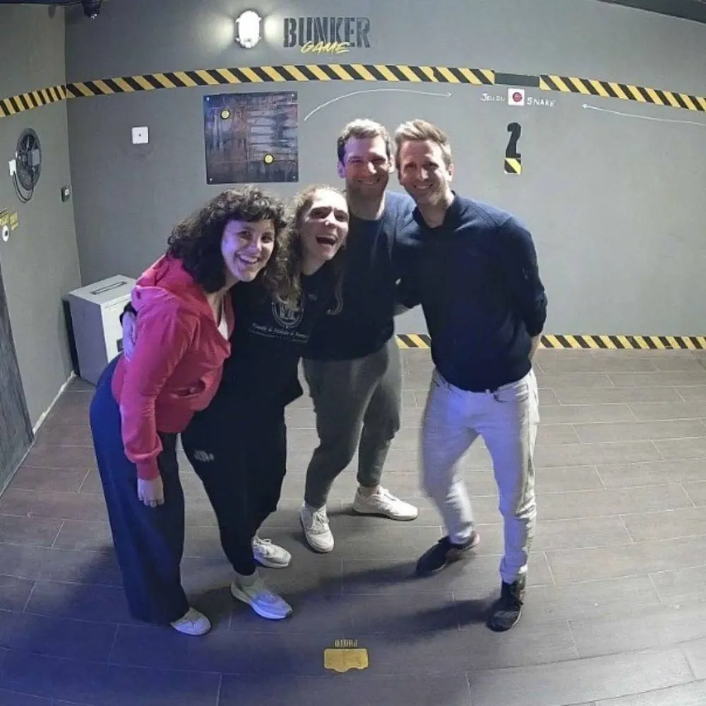 Équipe gagnante après une session de nuit chez Bunker Game Montpellier