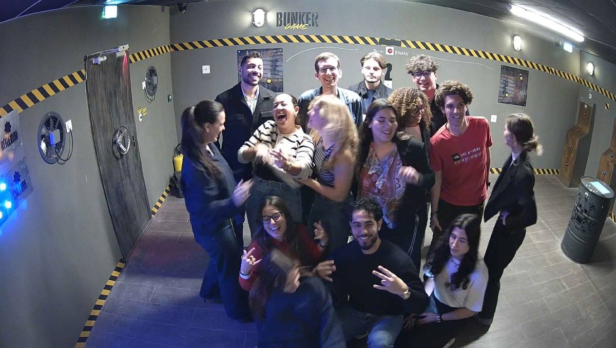 Grand groupe en escape game à Montpellier — Bunker Game