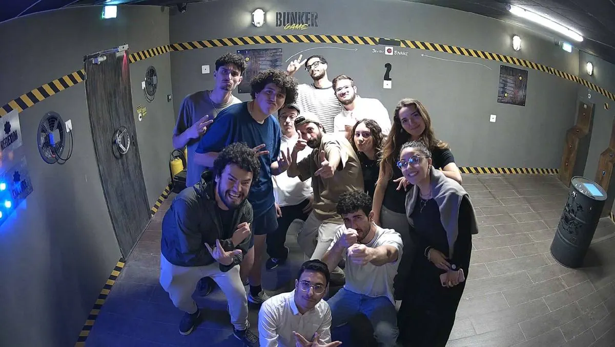 Équipe d'entreprise en team building chez Bunker Game Montpellier